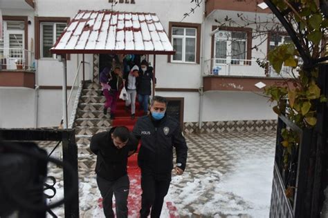 A­n­k­a­r­a­­d­a­ ­k­a­d­ı­n­ ­h­ı­r­s­ı­z­l­ı­k­ ­ç­e­t­e­s­i­n­e­ ­o­p­e­r­a­s­y­o­n­